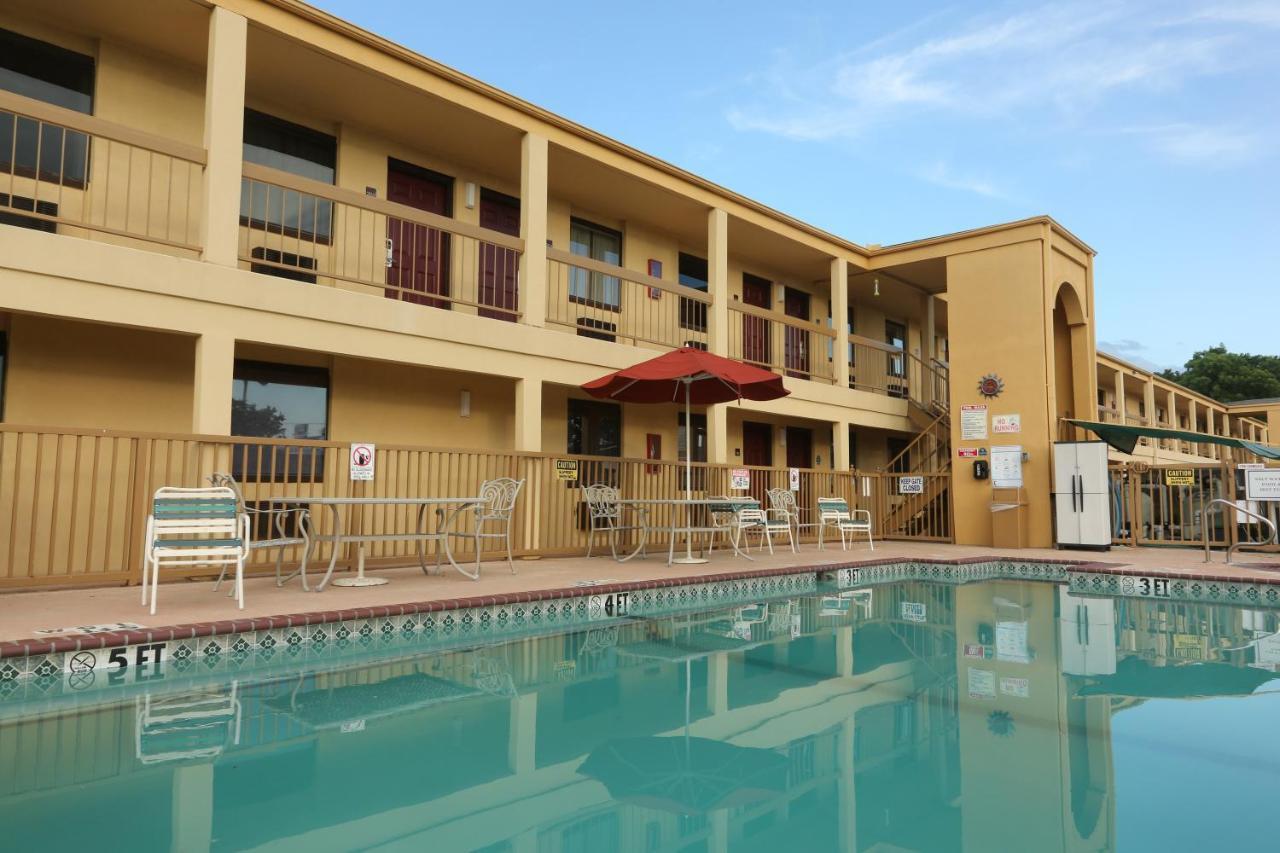 Red Roof Inn Ардмор Экстерьер фото